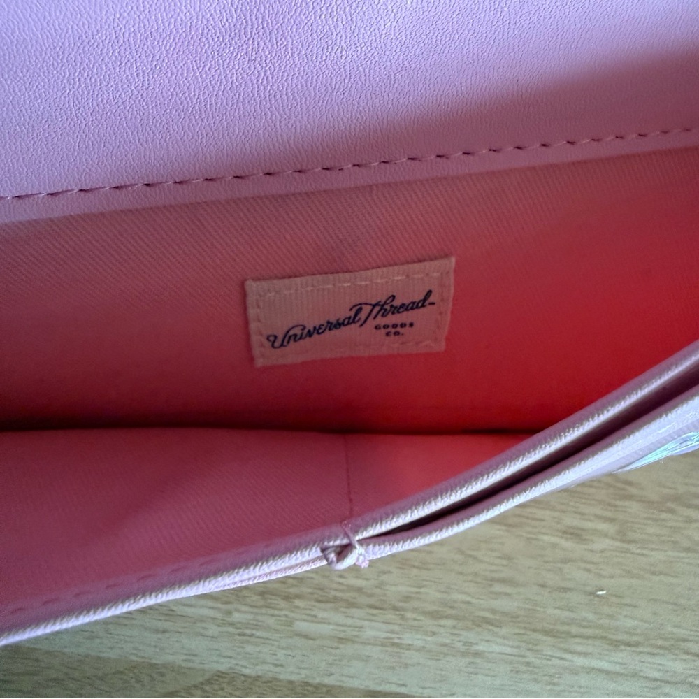 Pink Wallet - Picture 6 of 6